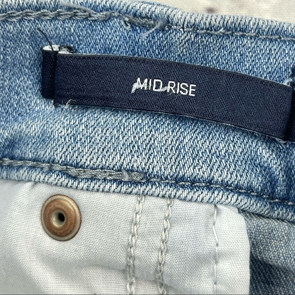 Calvin Klein Jeans Woman’s Cut Off Light Blue Mid rise Jean shorts distressed 30 - Picture 11 of 12